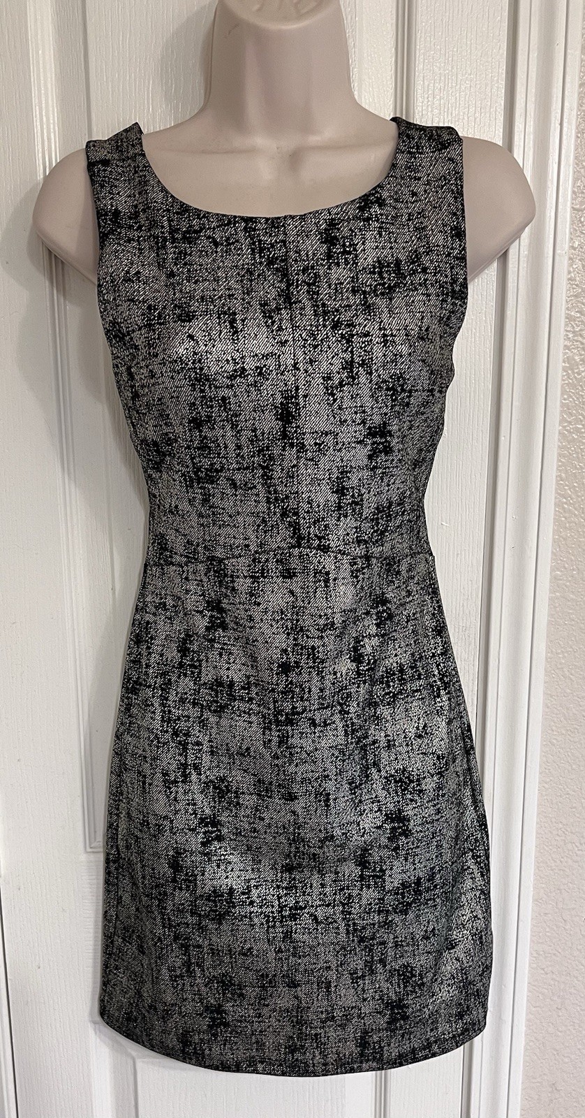 ALYTHEA BLACK/GOLD METALLIC OPEN BACK PART COCKTAIL DRESS SZ S NWT