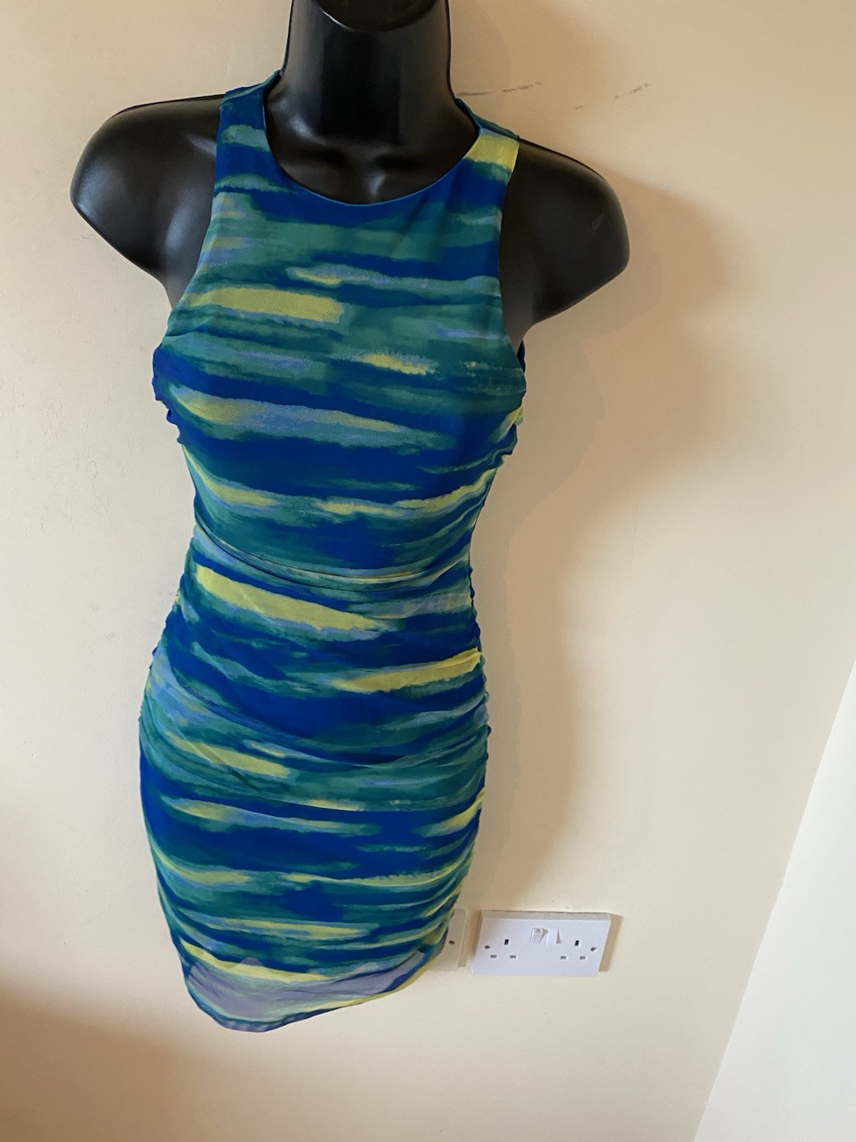 Green/blue/yellow Stretch Ruched Dress Size 4 (3532)