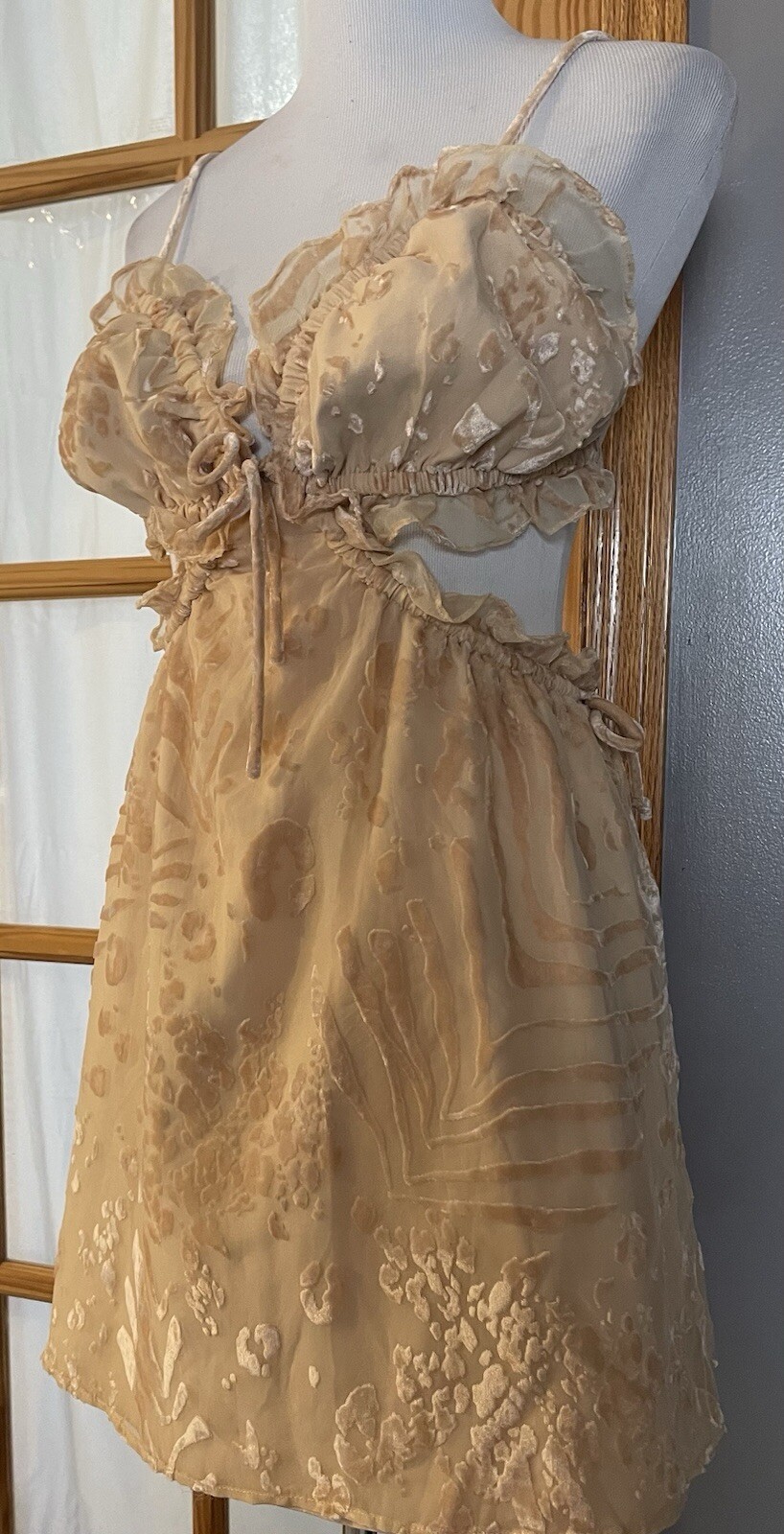 Saboluxe Strappy Open Back Dress M Mini Beige Velvet Floral Mesh Cut Out Waist