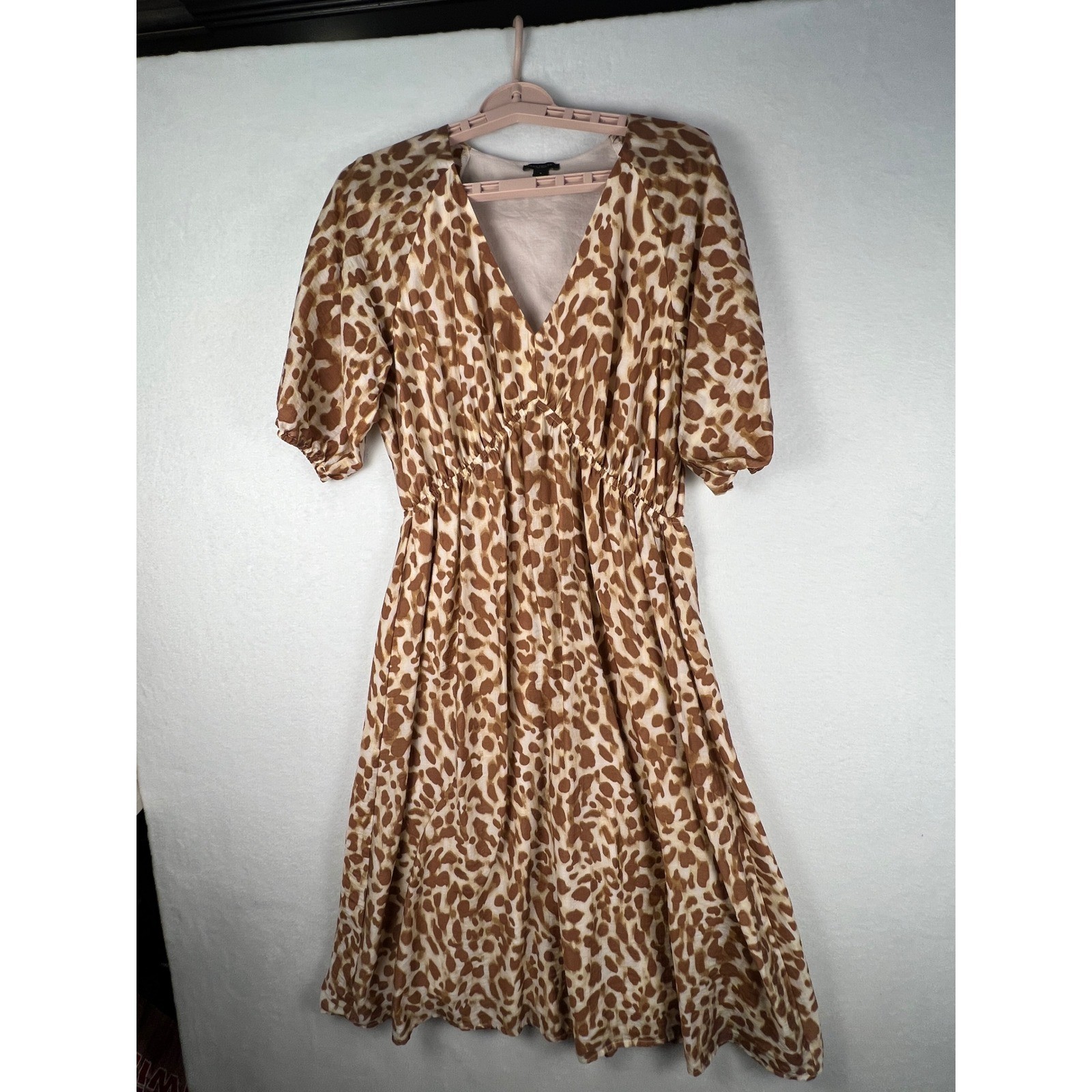 Ann Taylor Factory Women M Leopard Print Midi Dress Puff Sleeve V Neck Safari