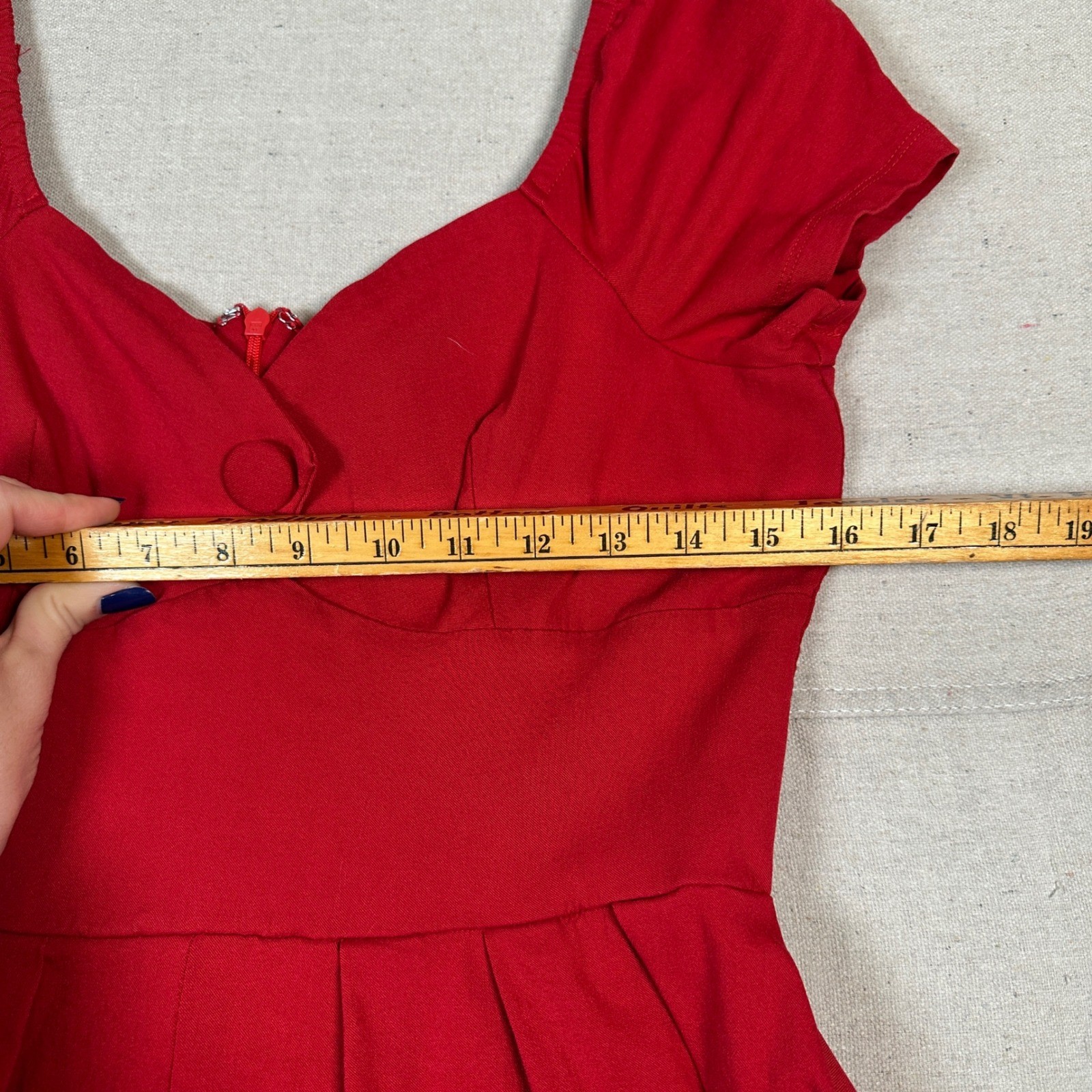 Unique Vintage Red Fit and Flare Rockabilly Dress Sweetheart Neck Pinup L 10-12