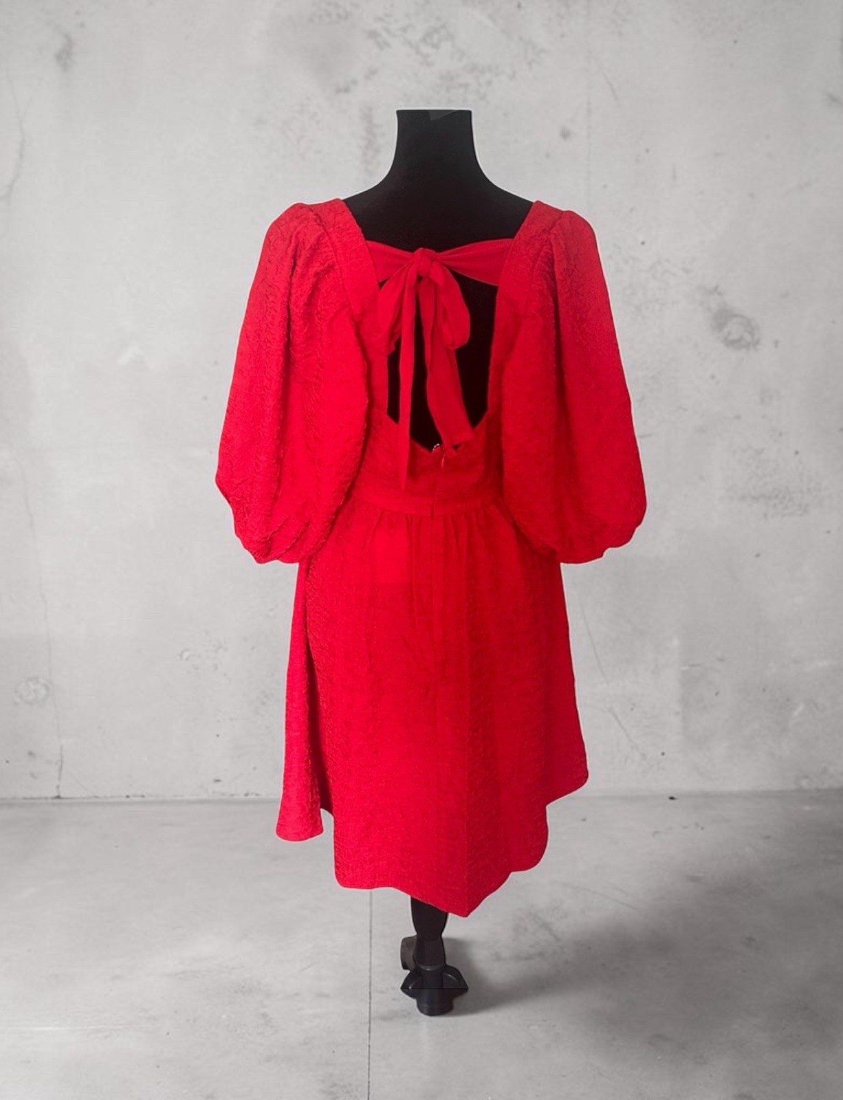 Women’s Red Solid Textured Square Neck Bow Back Pullover Mini Dress S
