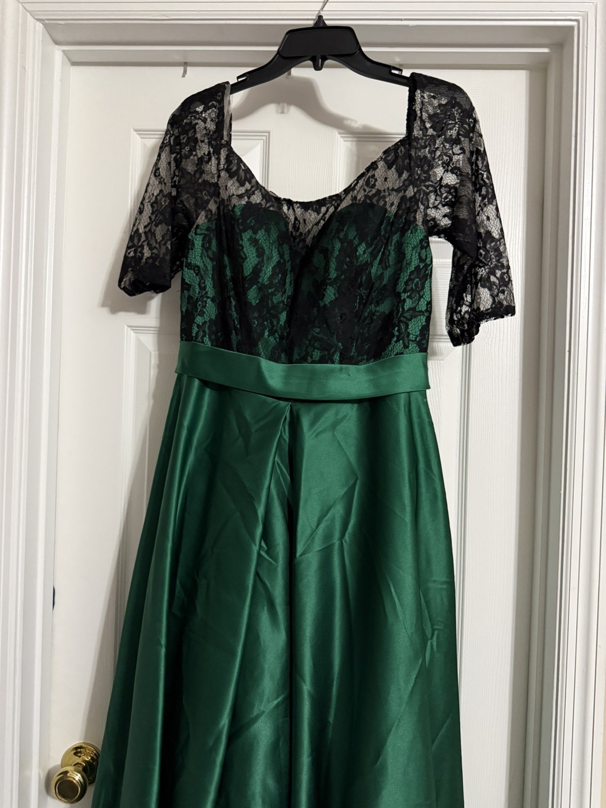 Dress Lace Sweep Train