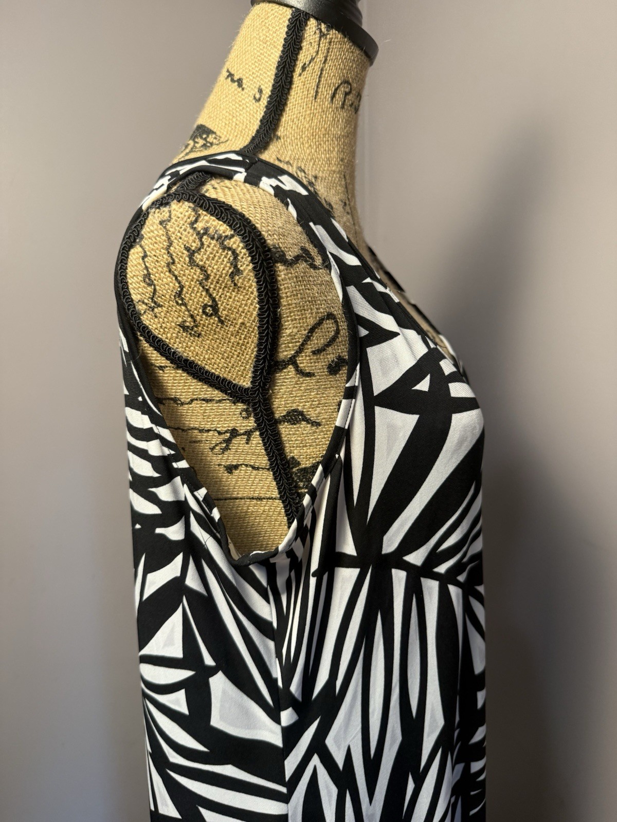 Adrienne Vittadini Black/White Abstract Maxi Dress Scoop Neck Strappy XL