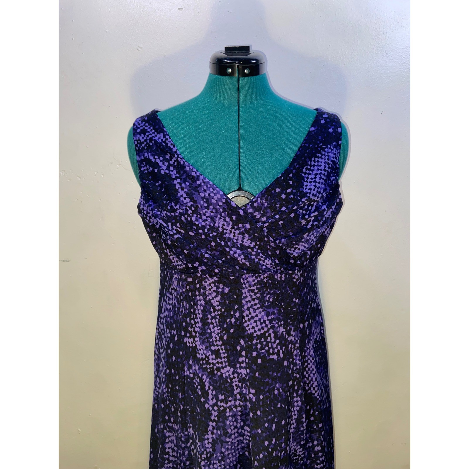 Jones Wear Purple Black Snakeskin Pixel Print V-Neck Midi A-Line Dress Formal 8