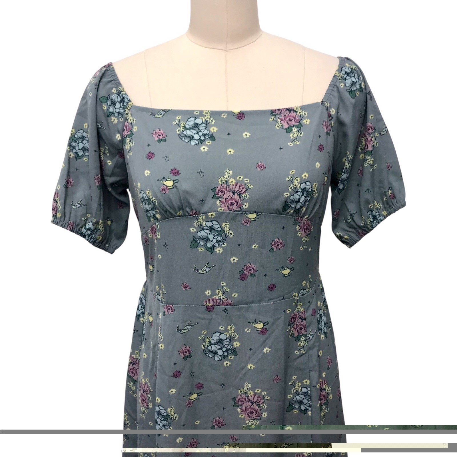 Disney Aladdin Milkmaid Midi Dress Magic Carpet Lamp Smocked Women’s Sz M