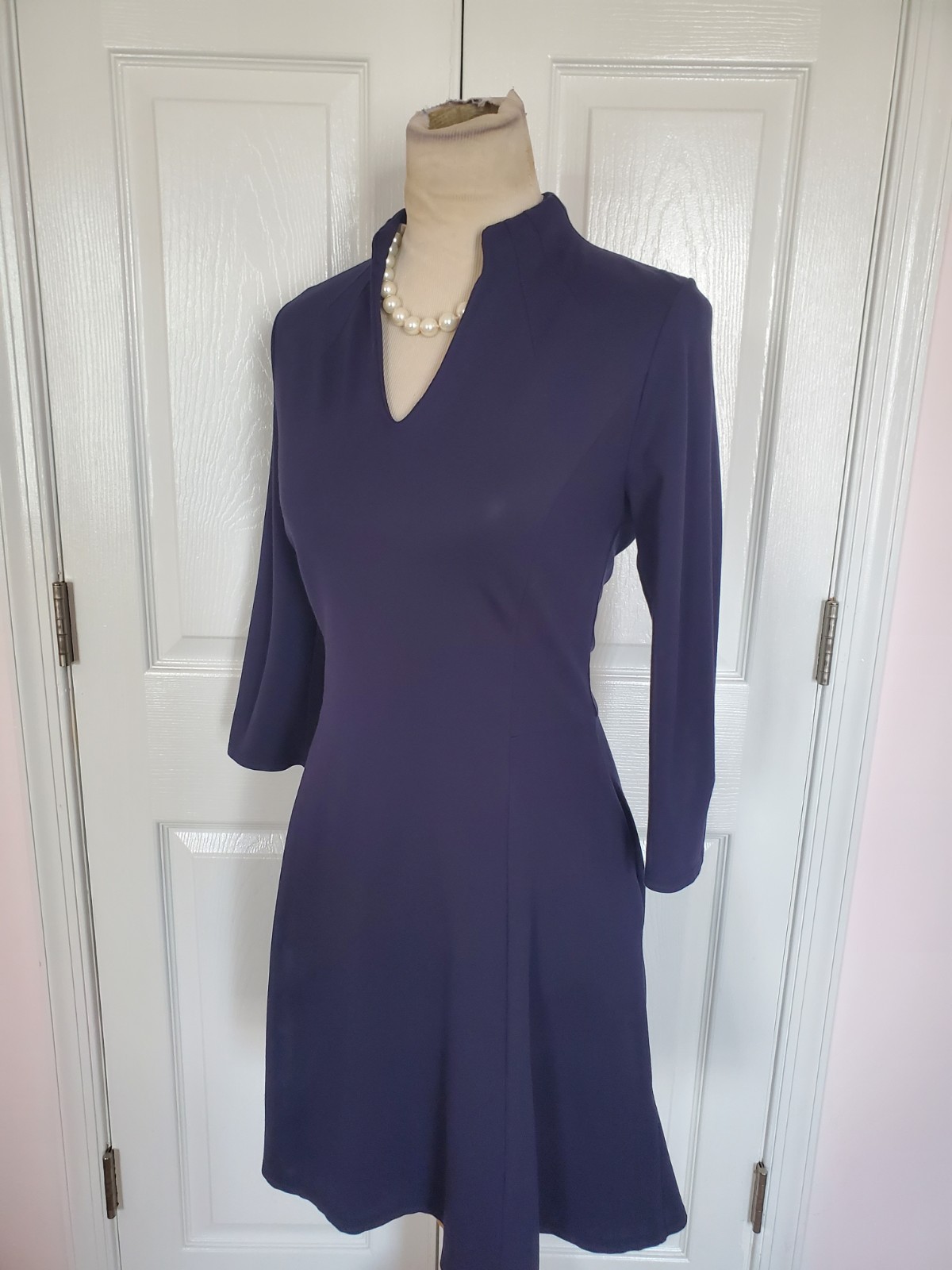 JUDE CONNALLY Elegant Split V-Neckline Dress 3/4 Sleeve & Pockets- Navy (Size M)