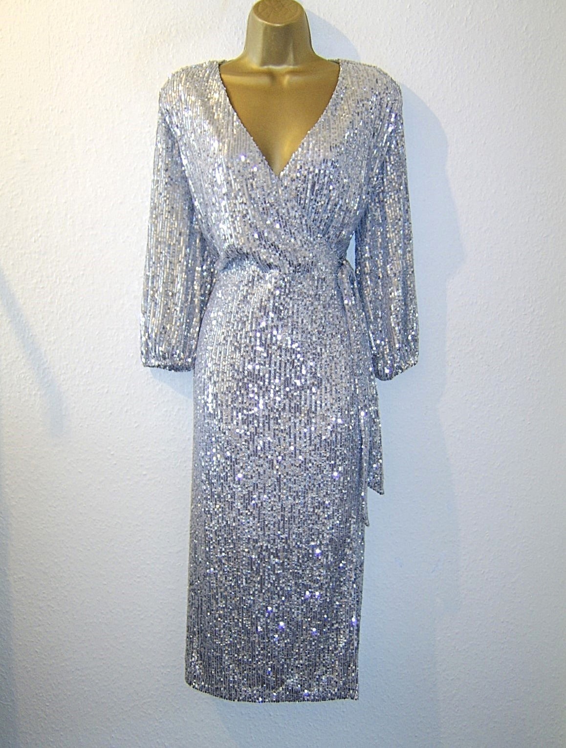 BEAUTIFUL SILVER SEQUIN EVENING PARTY OCCASION DRESS UK 22 NEW