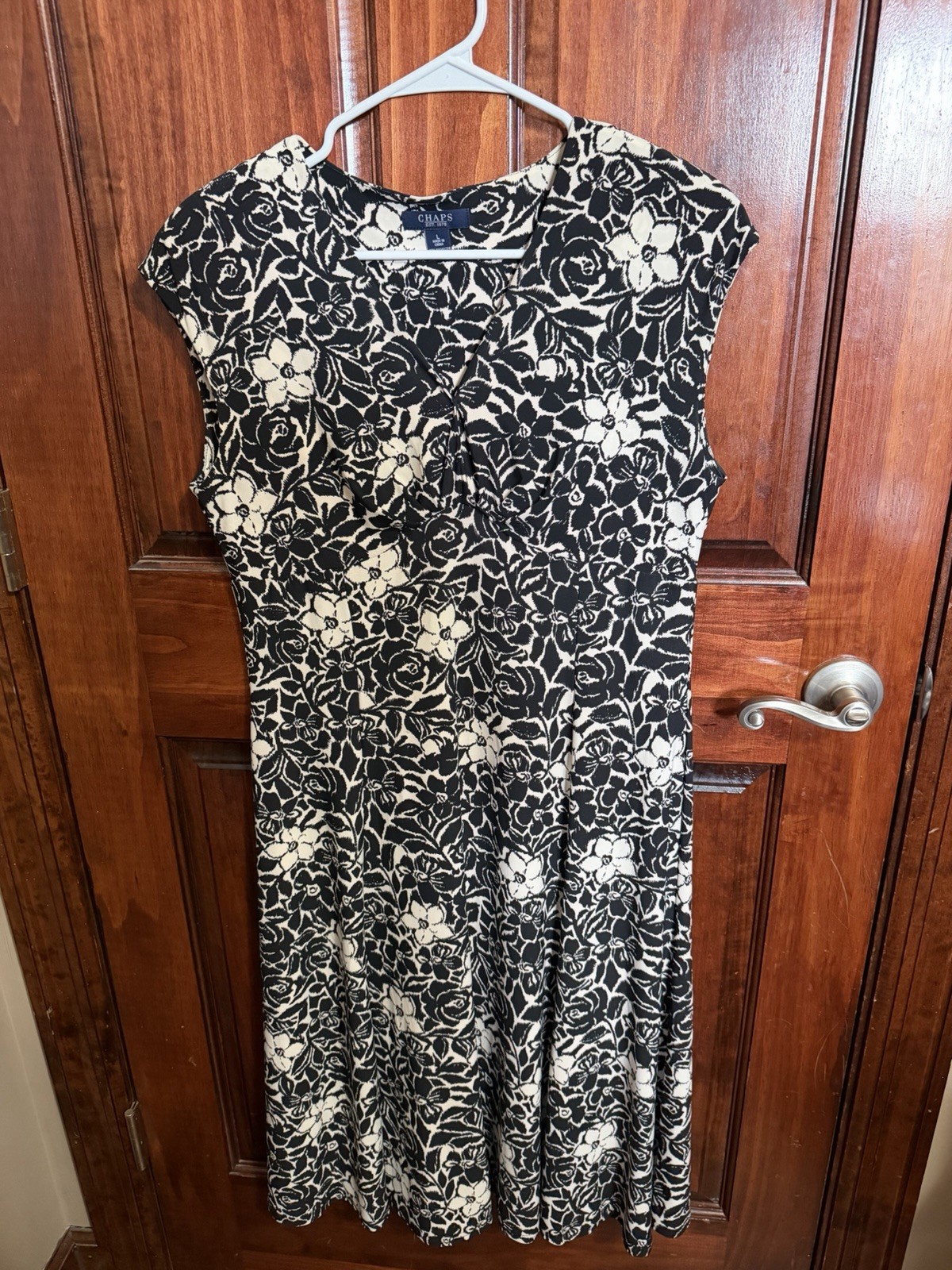 CHAPS DRESS-SIZE LARGE-Floral-CAP SLEEVES-STRETCH