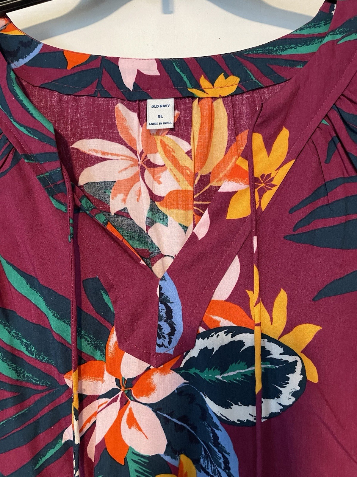 Old Navy Women’s XL A-Line Floral Burgundy Sleeveless V-Neck Hi-Low Midi Dress