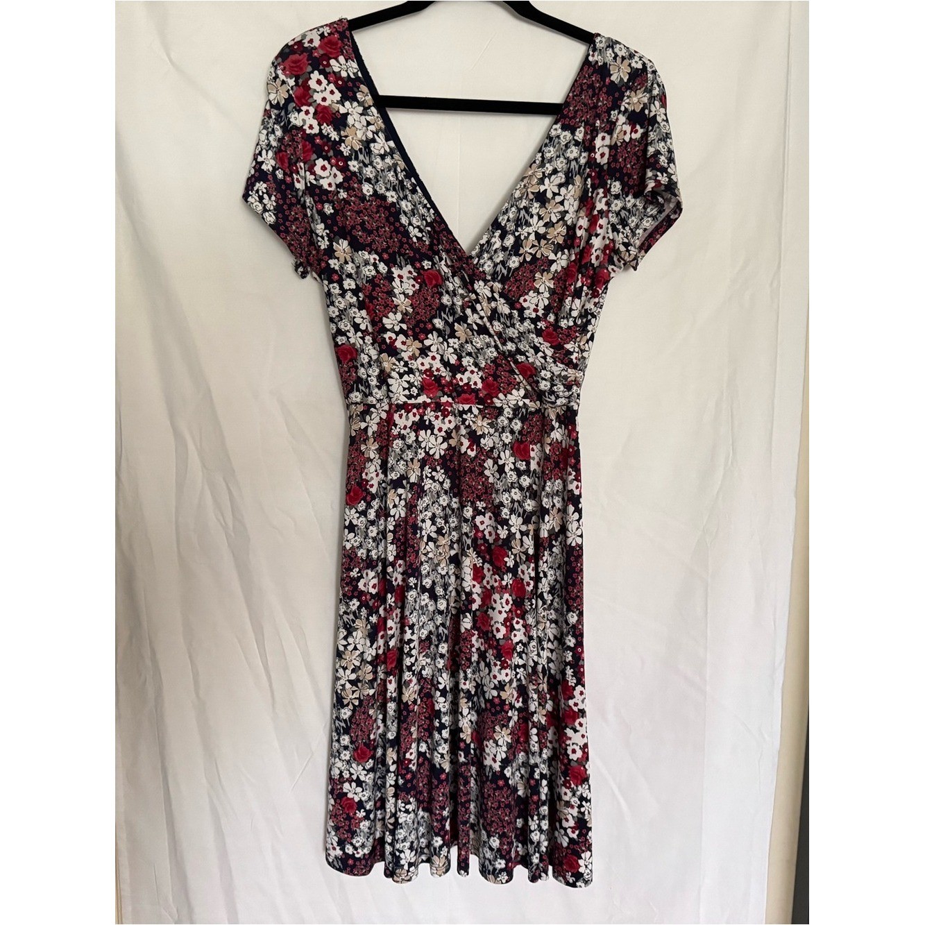 Kaileigh Amandine Faux Wrap Knit Dress XL Navy Red Floral V-Neck Short Sleeve