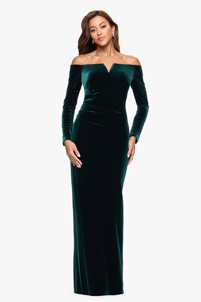 NWT xscape evenings Petite “Christy” Off the Shoulder Velvet Dress