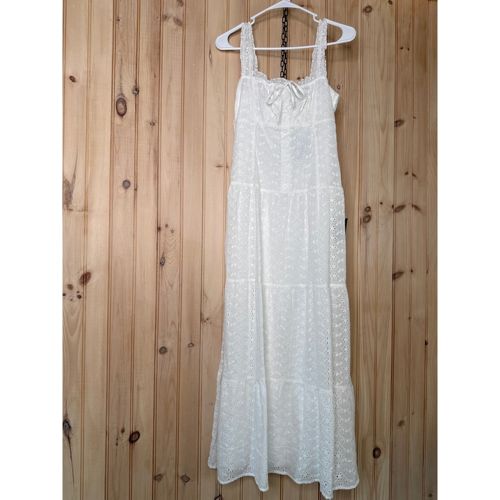NWT Lulus Nerissa White Eyelet Embroidered Ruffle Drop Waist Midi Dress Tiered M