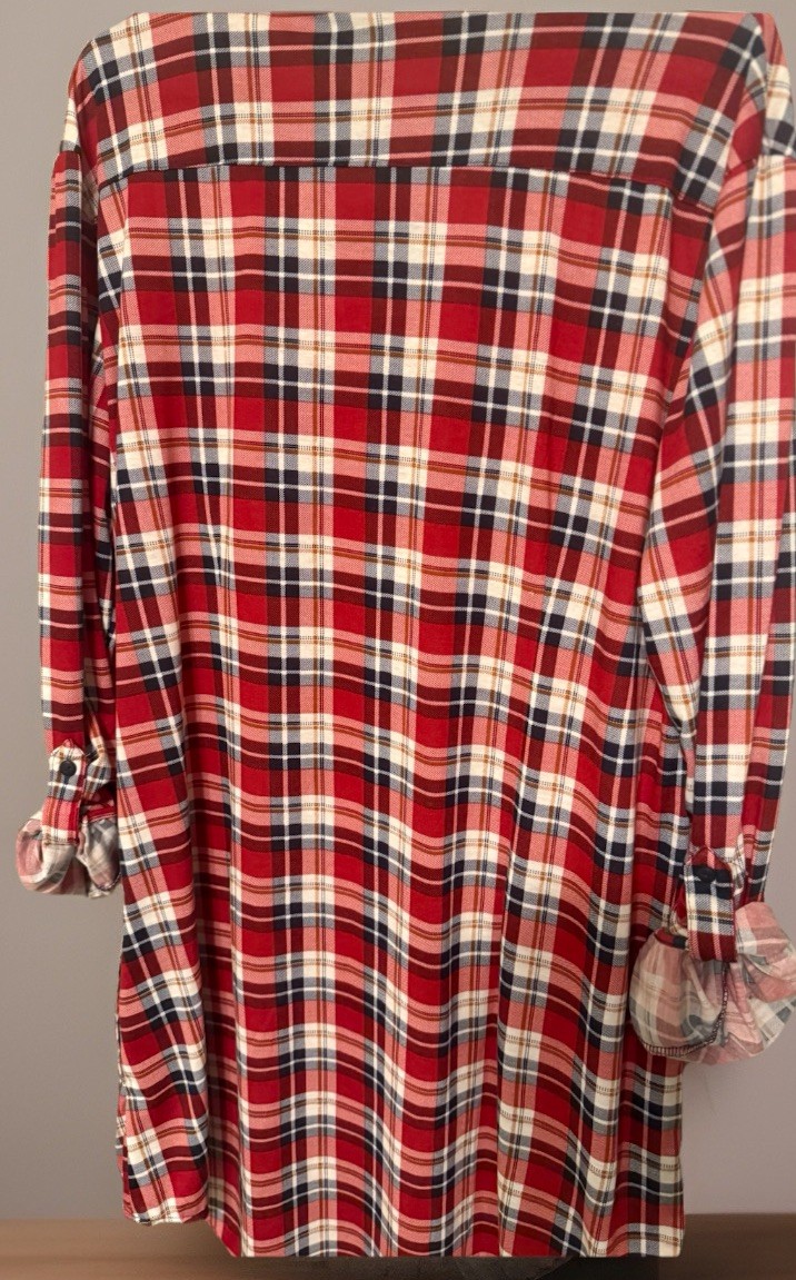 White Mark Red Plaid Oversized Very Soft Shirt, Size 1XL NWT