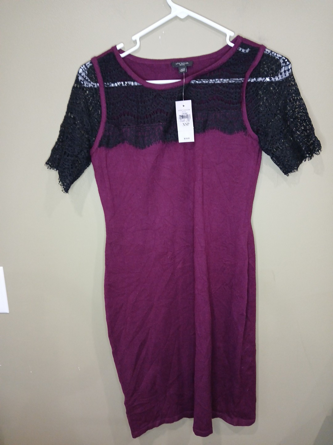 Ann Taylor Extra Small Petite Lightweight Knit Maroon Black Lace Dress NWT Knee