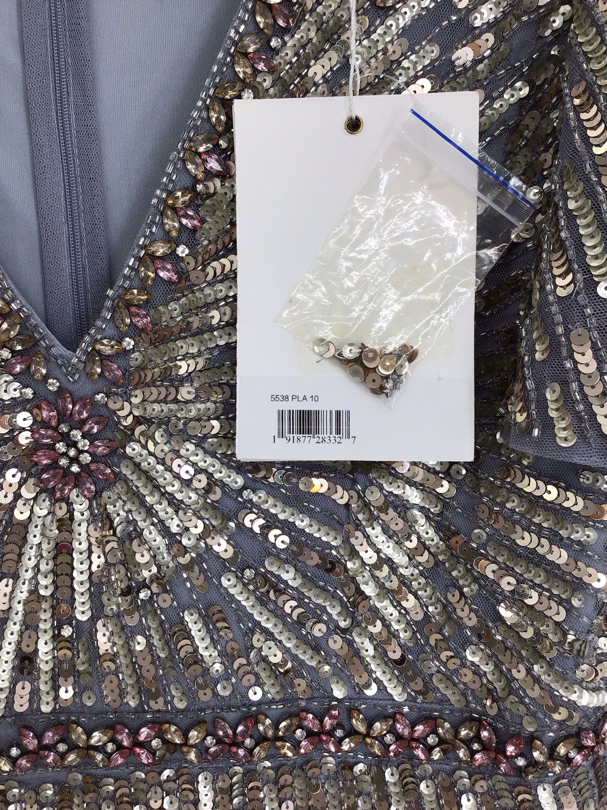 Mac Duggal NWT sequin v-neck flutter sleeve Platinum column gown formal Size 10