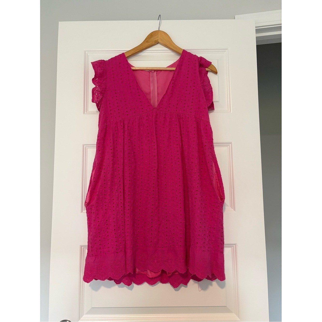 NWOT Fuchsia Eyelet Ruffle Sleeve Romper Size Small Barbie Core Feminine
