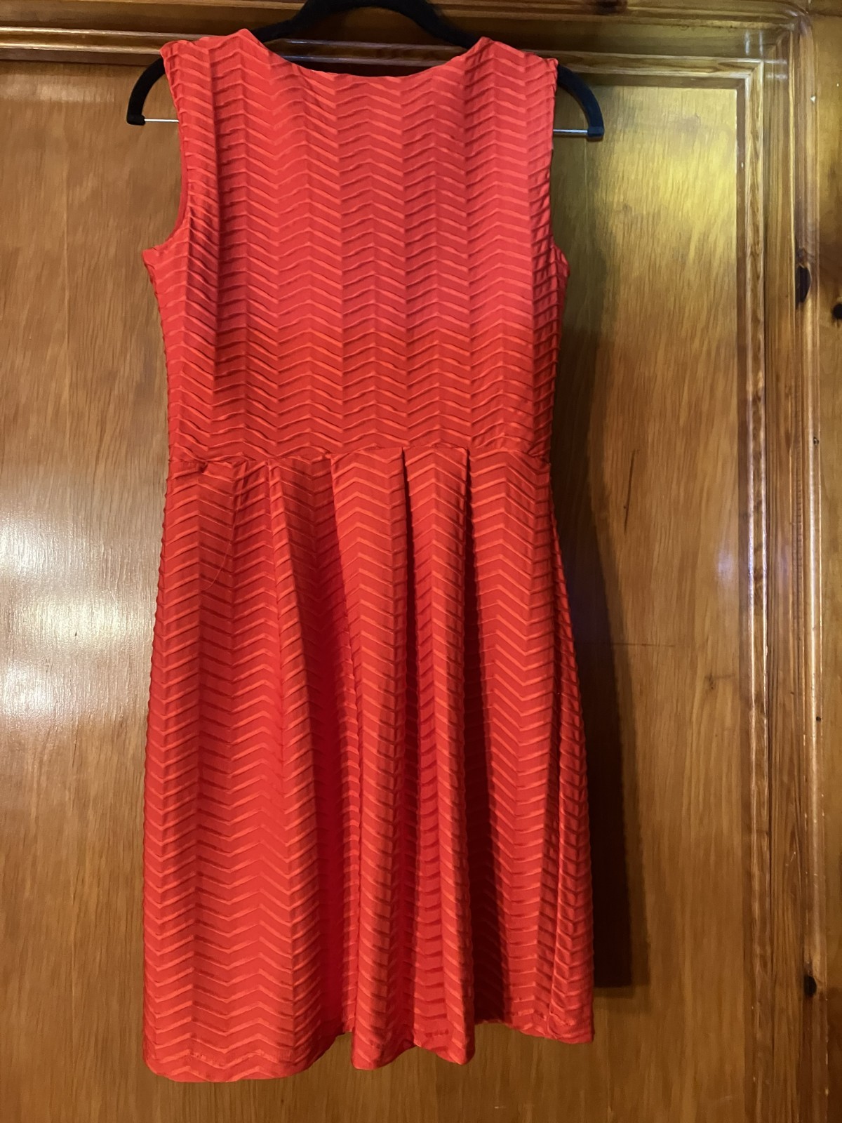 En Focus Studio Red Chevron Fit & Flare Sleeveless V-Neck Dress
