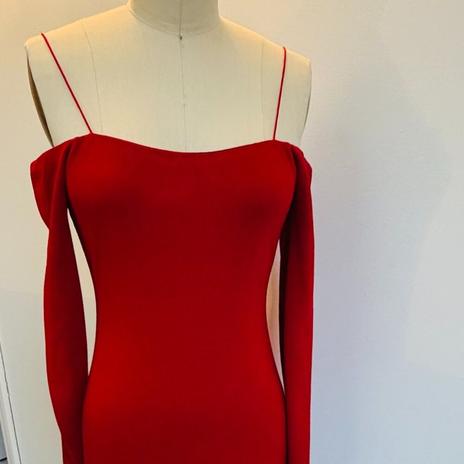 Alice +Olivia DorindaFitted Red Long-Sleeved Off the Shoulder Midi Dress, Size 4