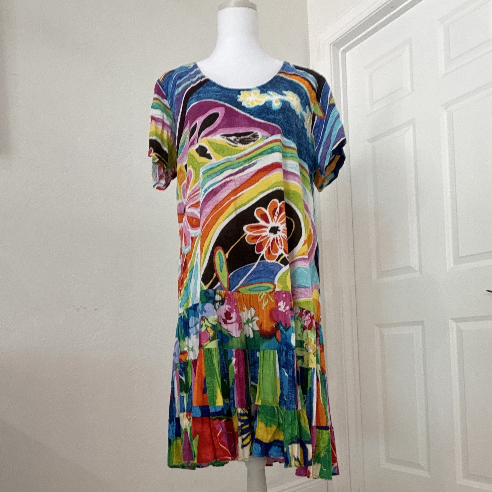 Jams World Multicolor Floral V-Neck Short Sleeve A-Line Rayon Dress M