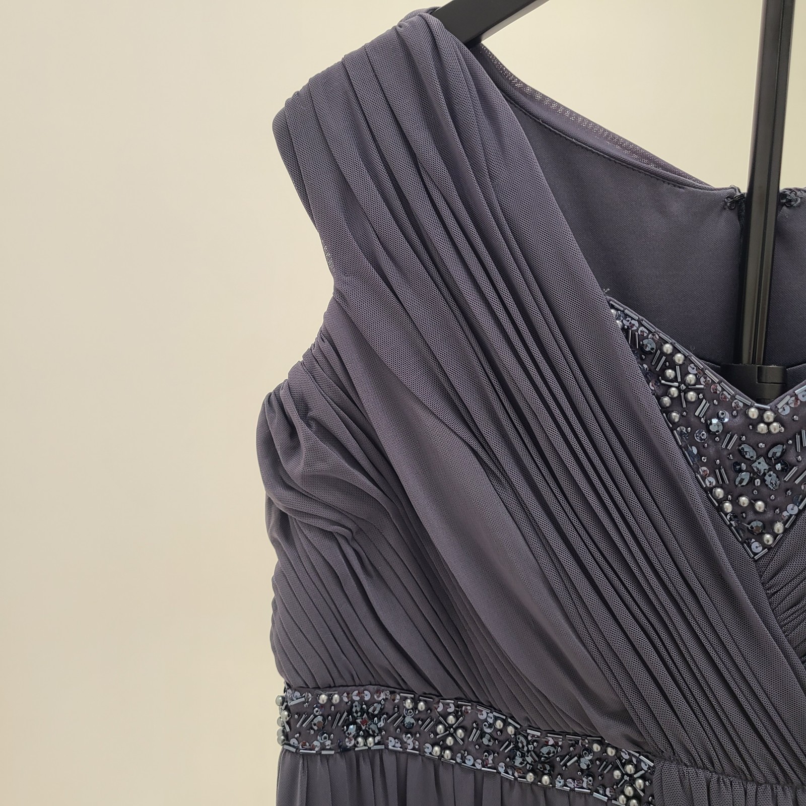 Decode 1.8 Cap Sleeve V Neck Gray Beaded Maxi Long Formal Gown Dress- Size 16