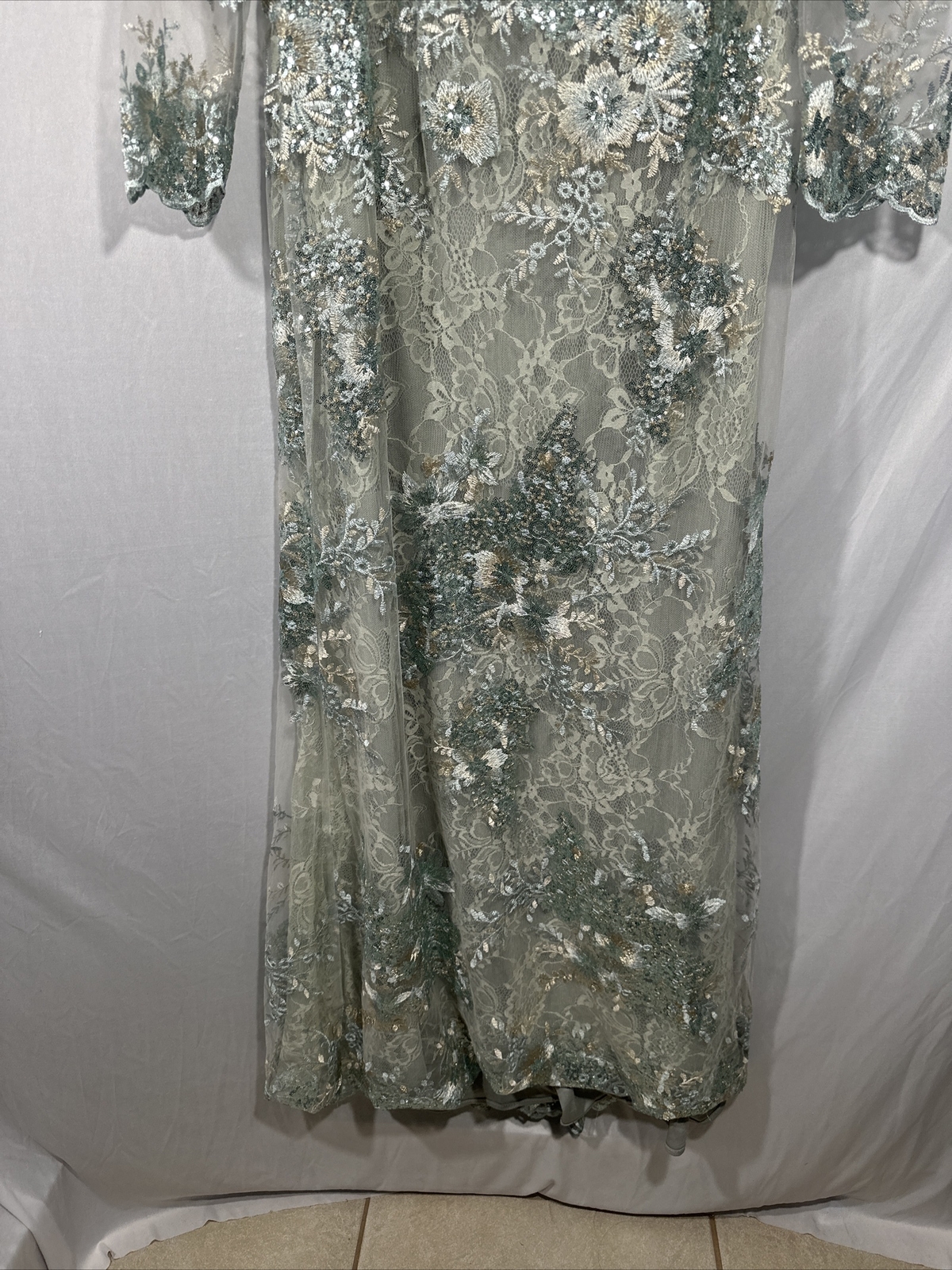 NWT Mac Duggal [ 16 ] 67539 Embellished V Neck Illusion Long Sleeve Gown S791