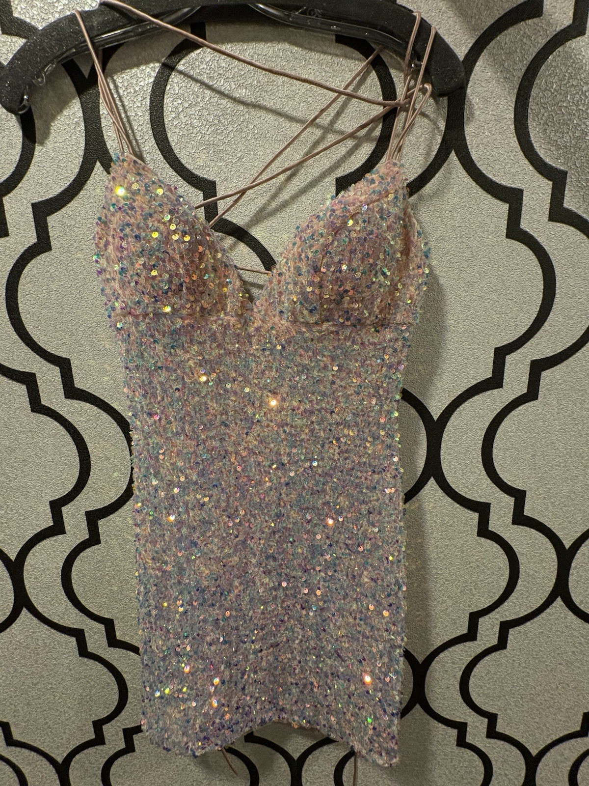 Sherri Hill Light Pink Sequined Strappy Cross Back Homecoming Dress Size 2