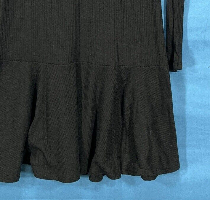 LOVE FIRE Black LIGHTWEIGHT Ribbed Knit KEYHOLE BACK Ruffled Hem A-LINE DRESS M