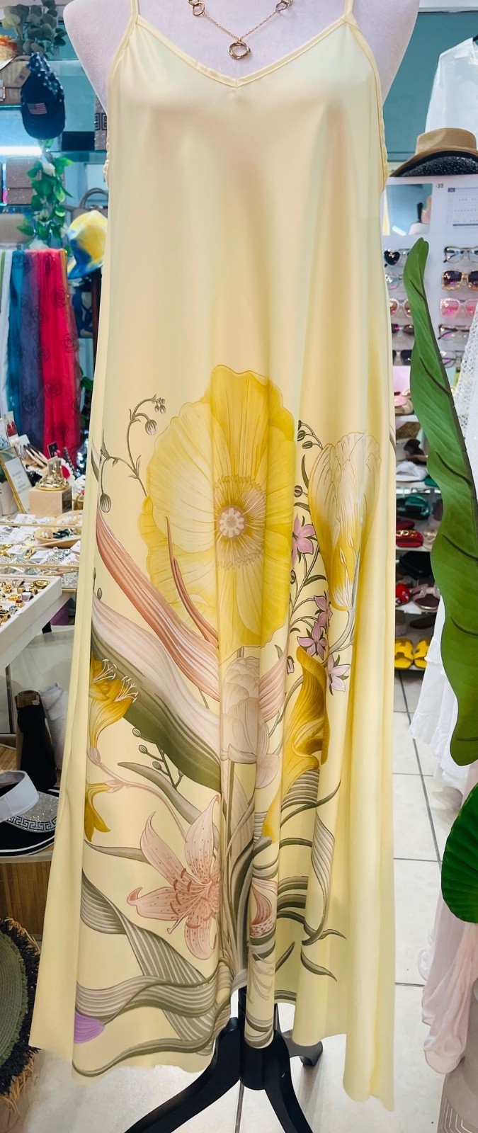Maxi dress, 30 % silk, 70% viscose, made in Italy.