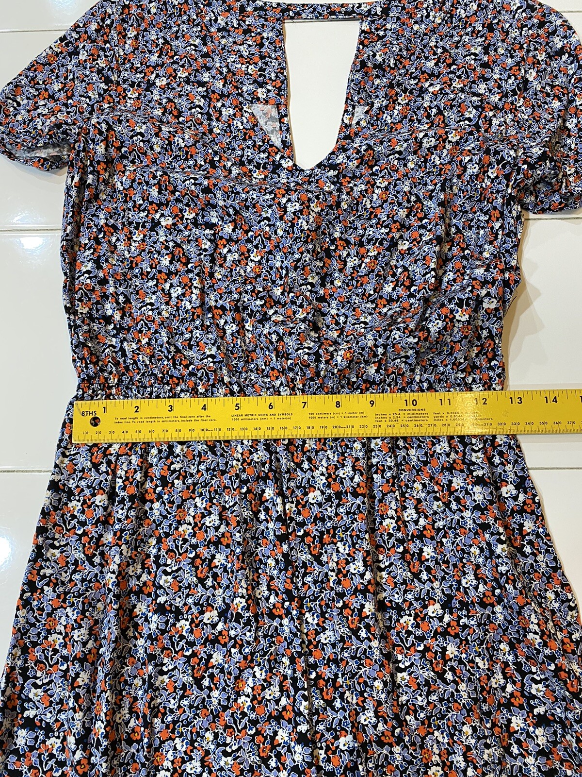 Gap Small Short Sleeve Mini Floral Dress ~ Elastic Waist -V-Neck -Cut Out Back