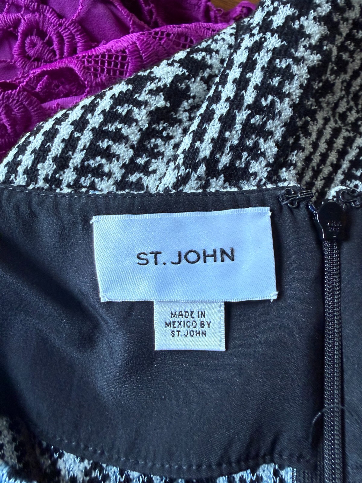 St. John Tweed Plaid in white black blue Sleeveless Sheath US Sz L Charity DS31
