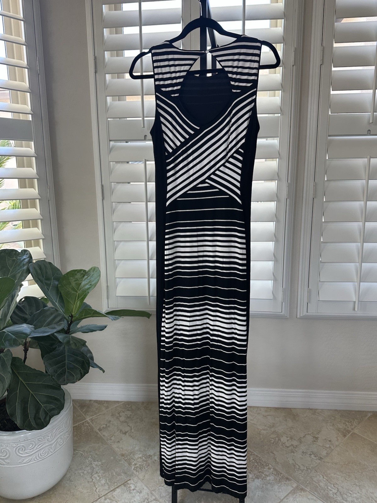WHBM Black And White Geometric Pattern, Maxi Dress, Size Small