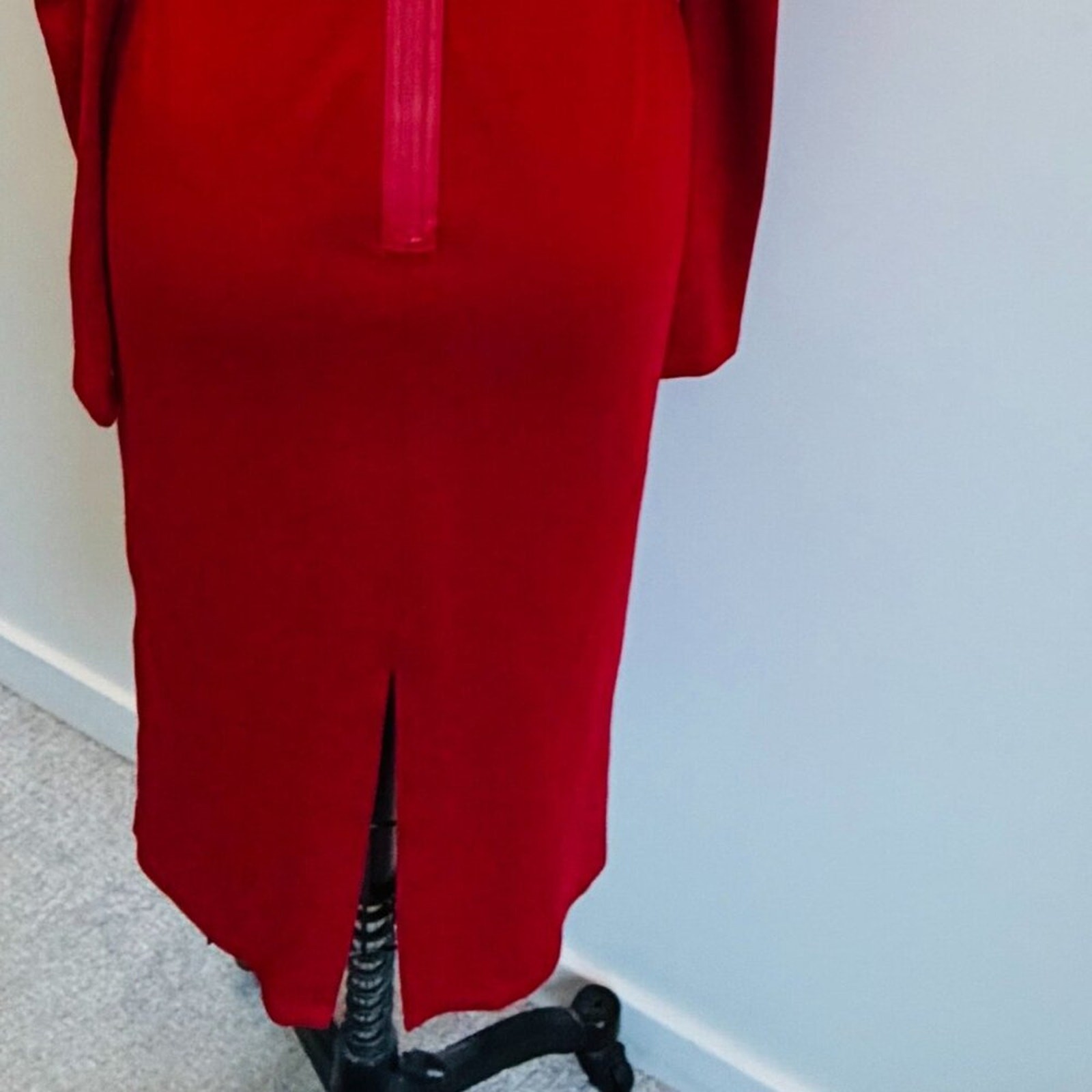 Alice +Olivia DorindaFitted Red Long-Sleeved Off the Shoulder Midi Dress, Size 4