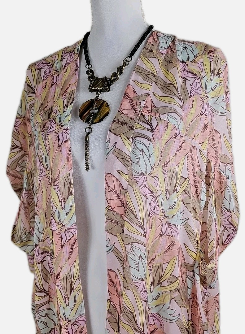 BCBGeneration One Size Women’s Peach Multi Kimono Sleeve Boho Swimsuit Cover.