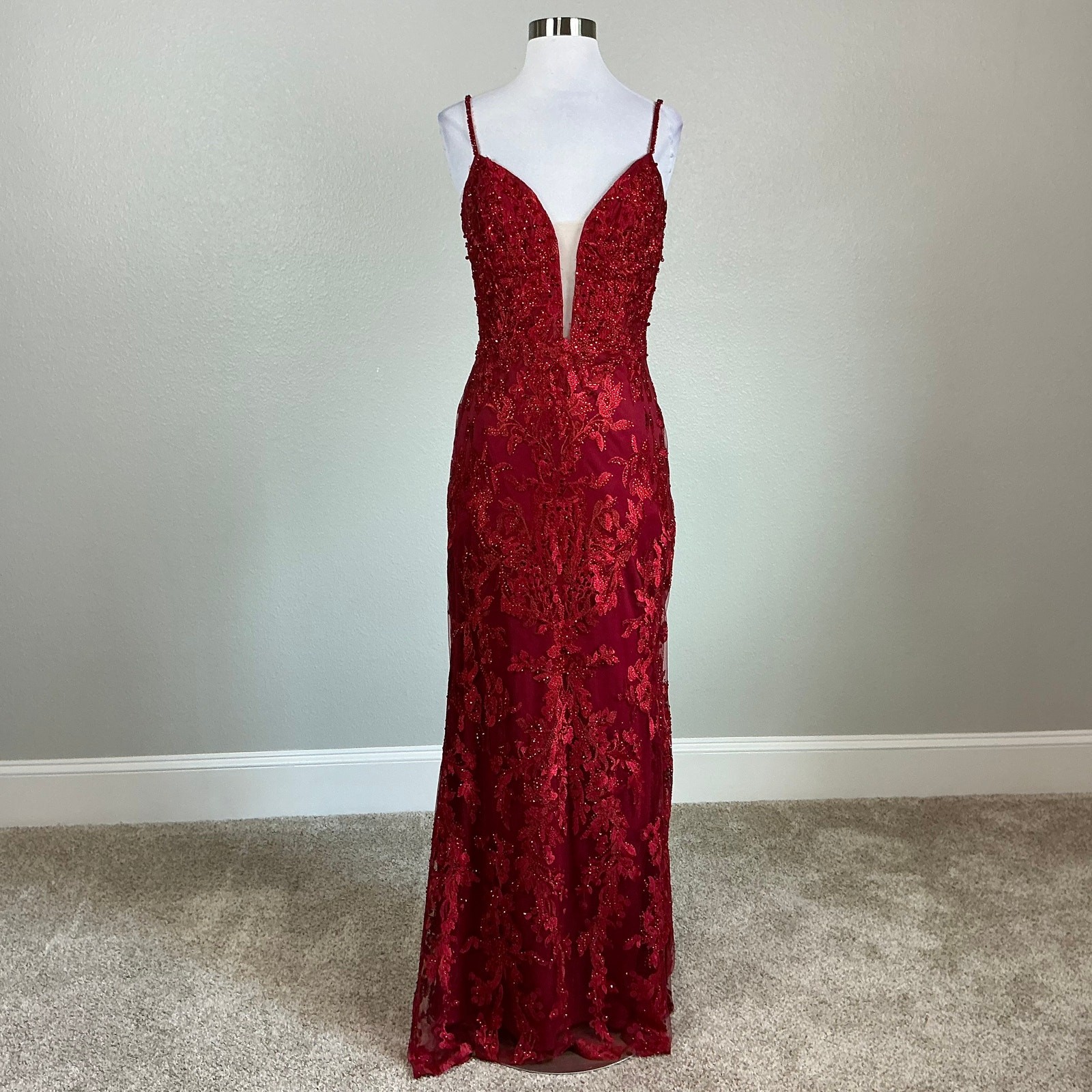 Mac Duggal 20330 Red Evening Gown Beaded Lace Sleeveless Mermaid Dress Size 12