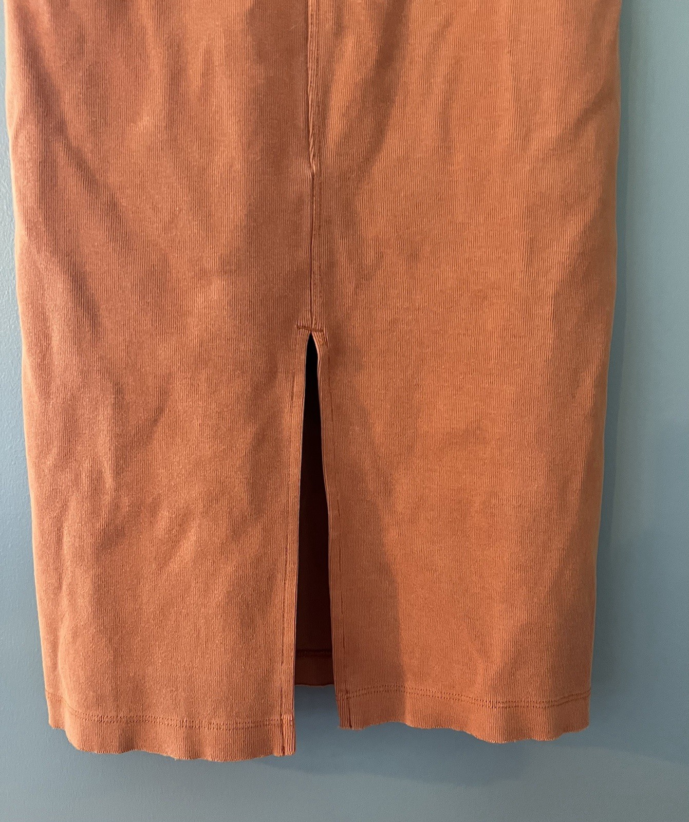 The Normal Brand Sleeveless Henley Tank Dress in Rust Orange – size (S)