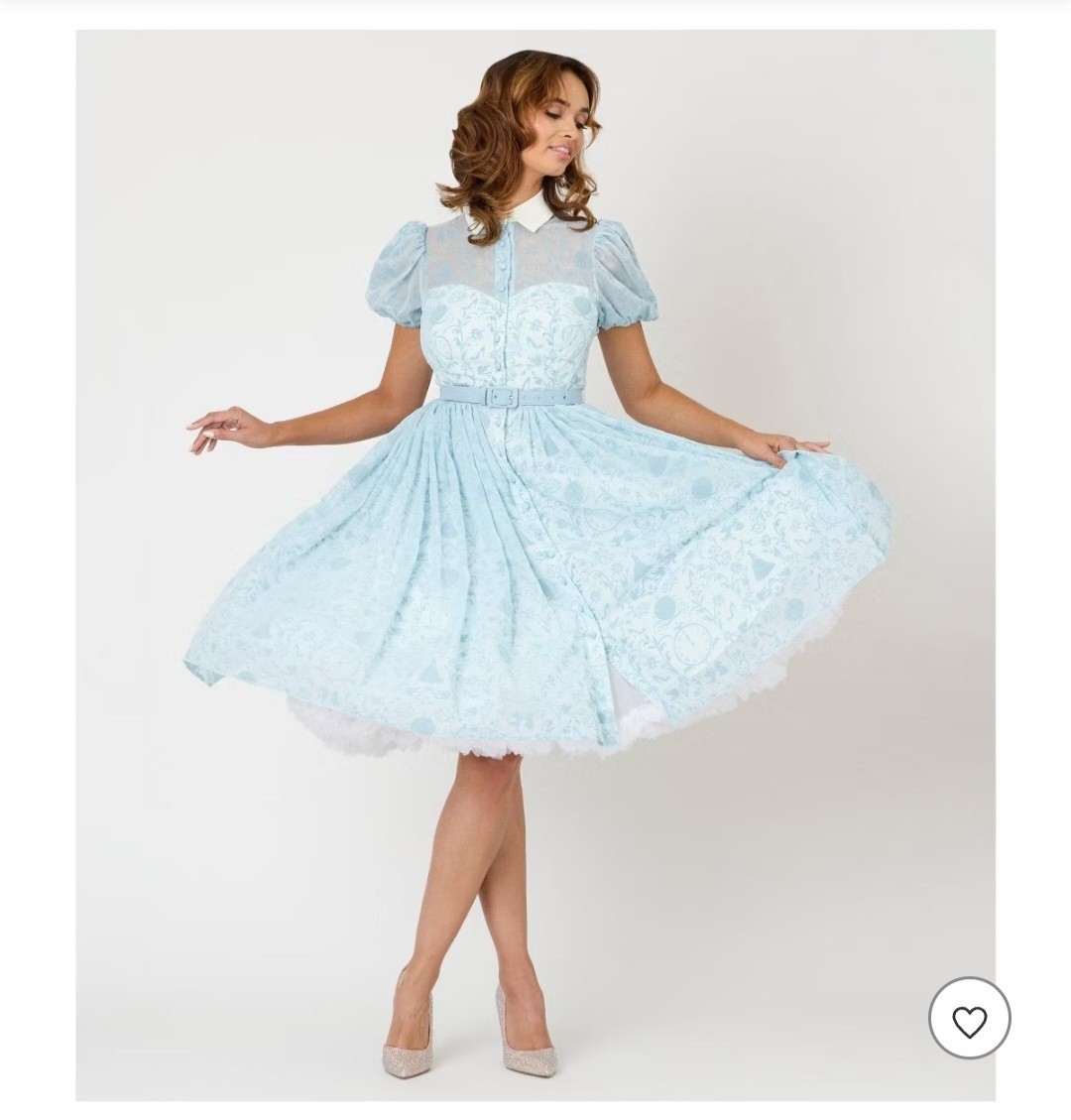 DISNEY CINDERELLA X UNIQUE VINTAGE THE CLOCK STRIKES MIDNIGHT Size Medium