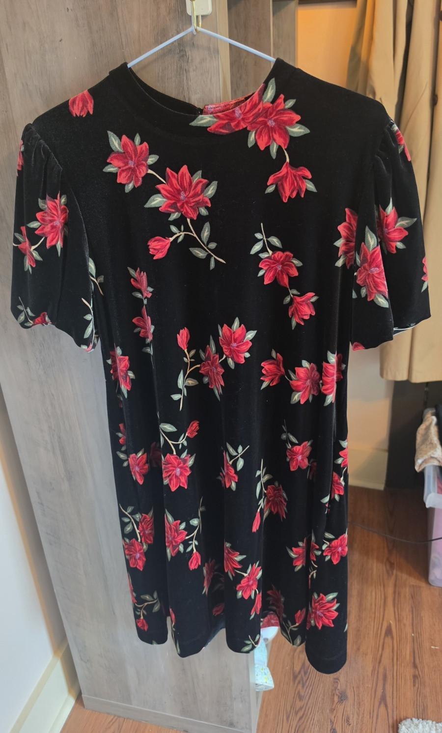 Draper James RSVP Floral Shift Dress M Short Sleeve Short Black Red Green