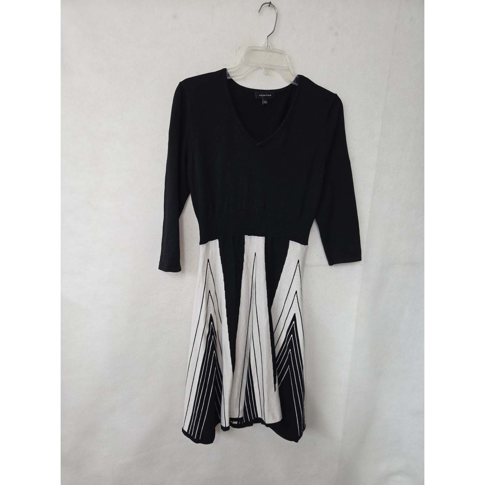 Spense Knit Fit and Flare Dress Women Large Black White Chevron VNeck 3/4 Sleeve