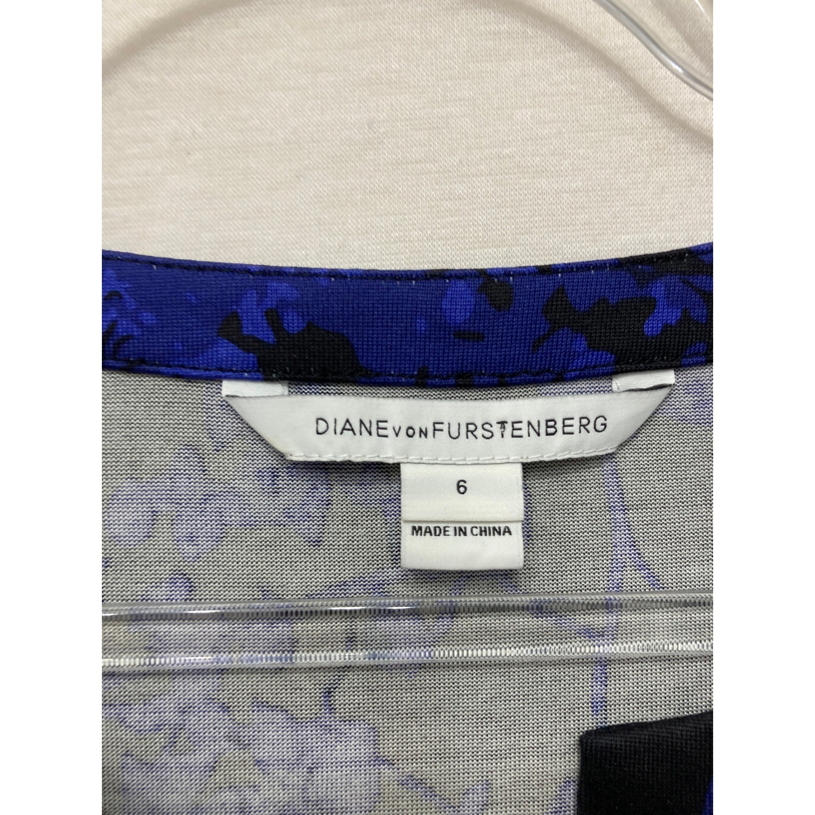 Diane von Furstenberg Silk Jersey Raye Dress size 6 Blue Black Floral Preppy