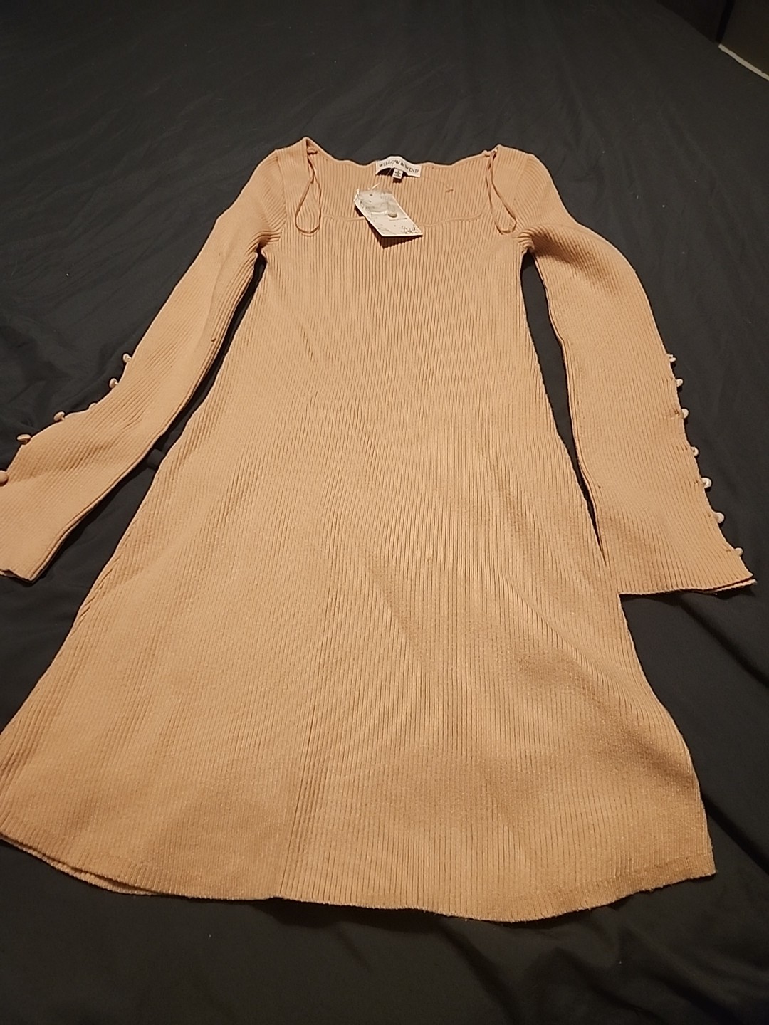 NWT Willow and Wind Sweater Dress with Gorgeous Button Sleeve Details BOHO Small