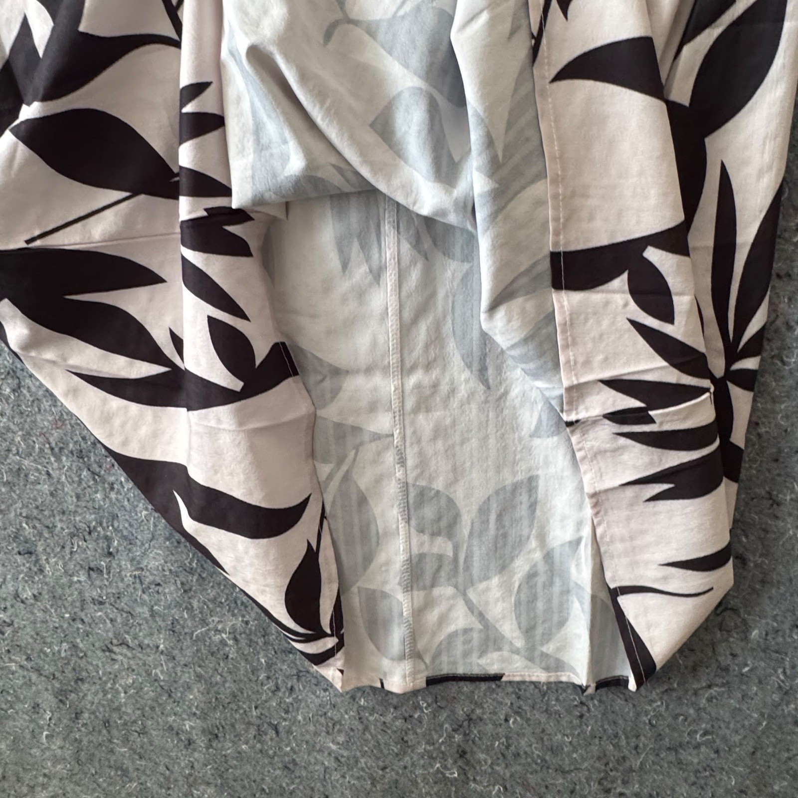 Beige Black Tropical Leaf Dress S Short Sleeve Henley Pockets Boho NWOT