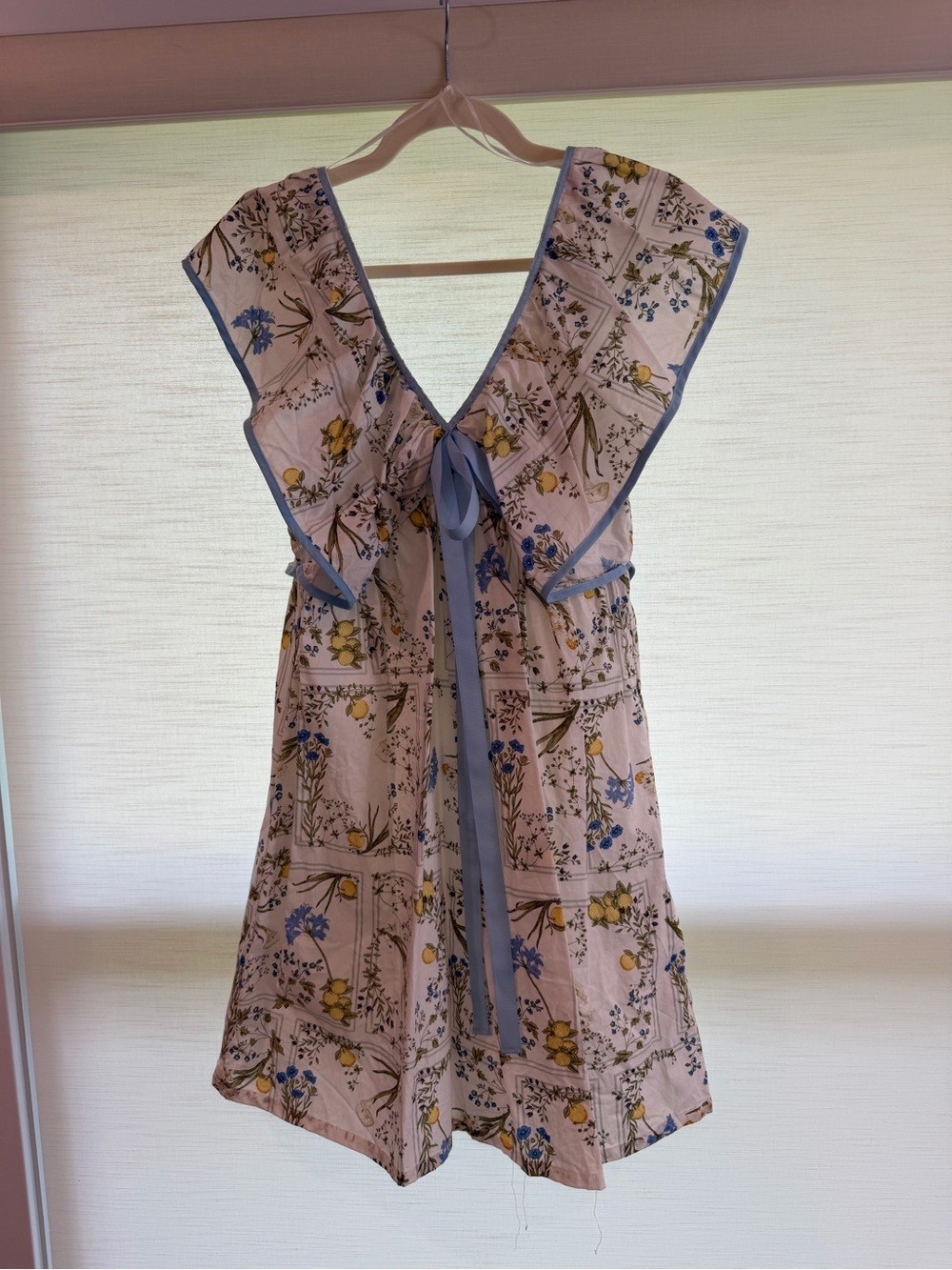 Sugarlips White Floral Mini Dress with Blue Trim size medium