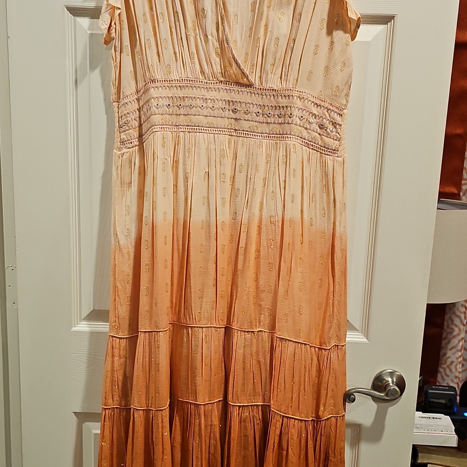 Sweet Magnolia Women’s Dress Sixe Large. Peach To Clay Hombre With Gold Accent