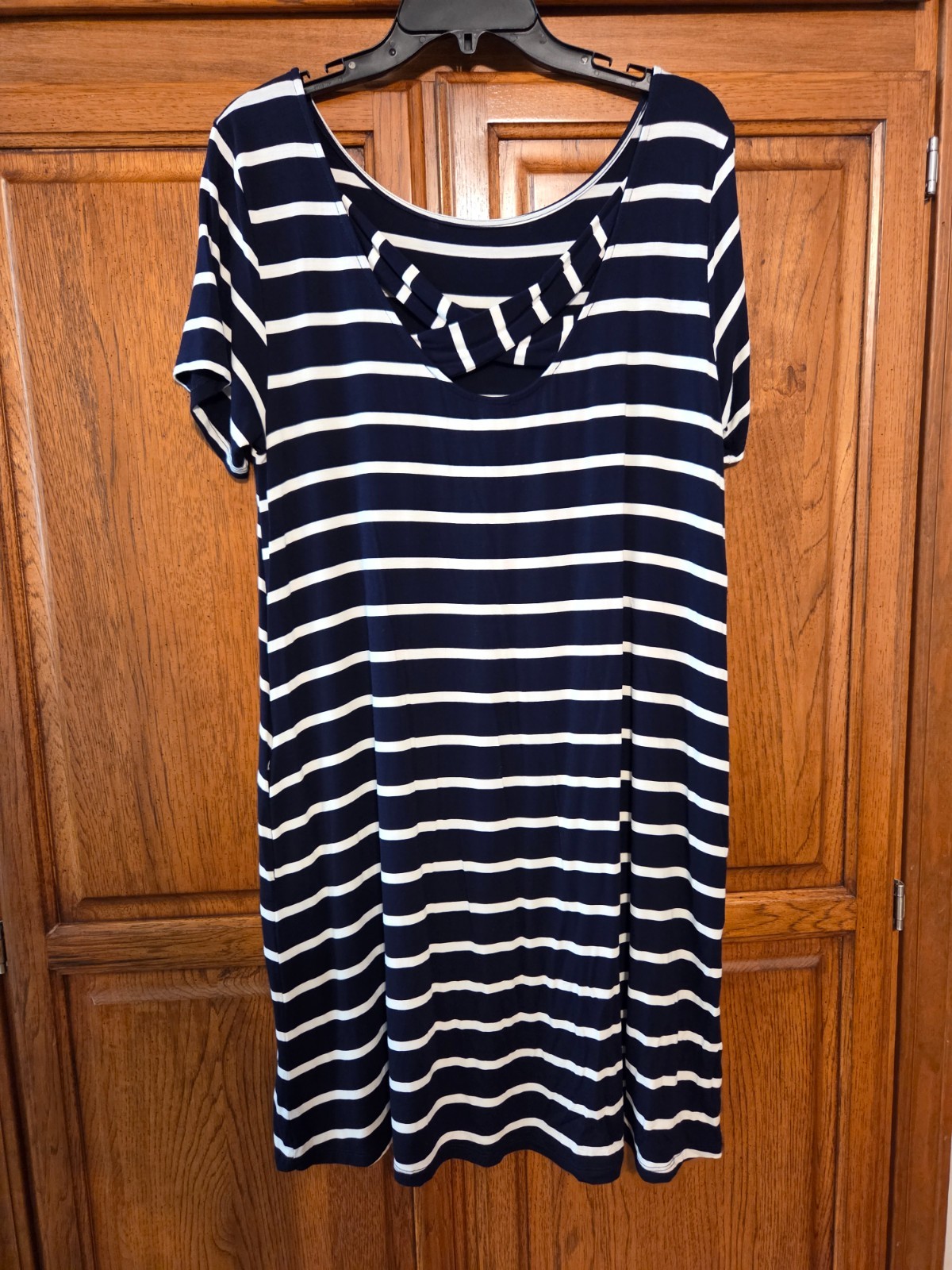 Yelete Navy & White striped t-shirt Dress w/ Pockets Criss cross straped back Lg