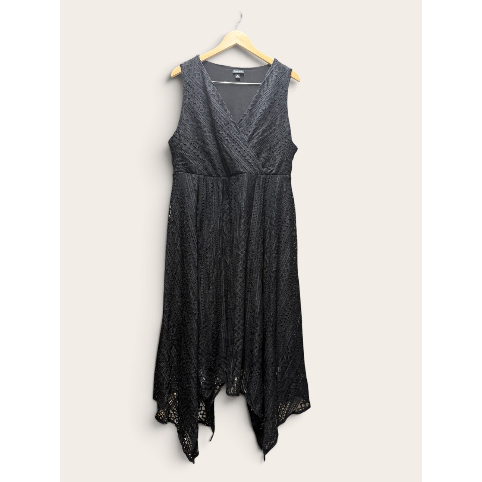 Torrid Black Lace Handkerchief Hem Dress Sleeveless Surplice V-Neck Plus Size 1