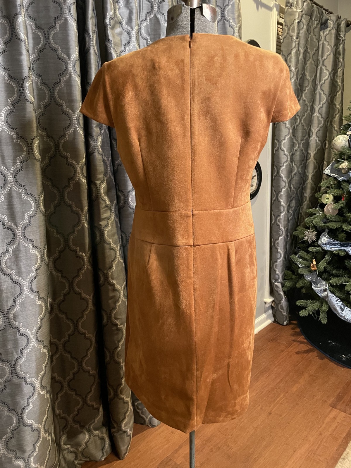 NWT DKNY Cap-Sleeve Sheath Faux Suede Dress Womens Size 14