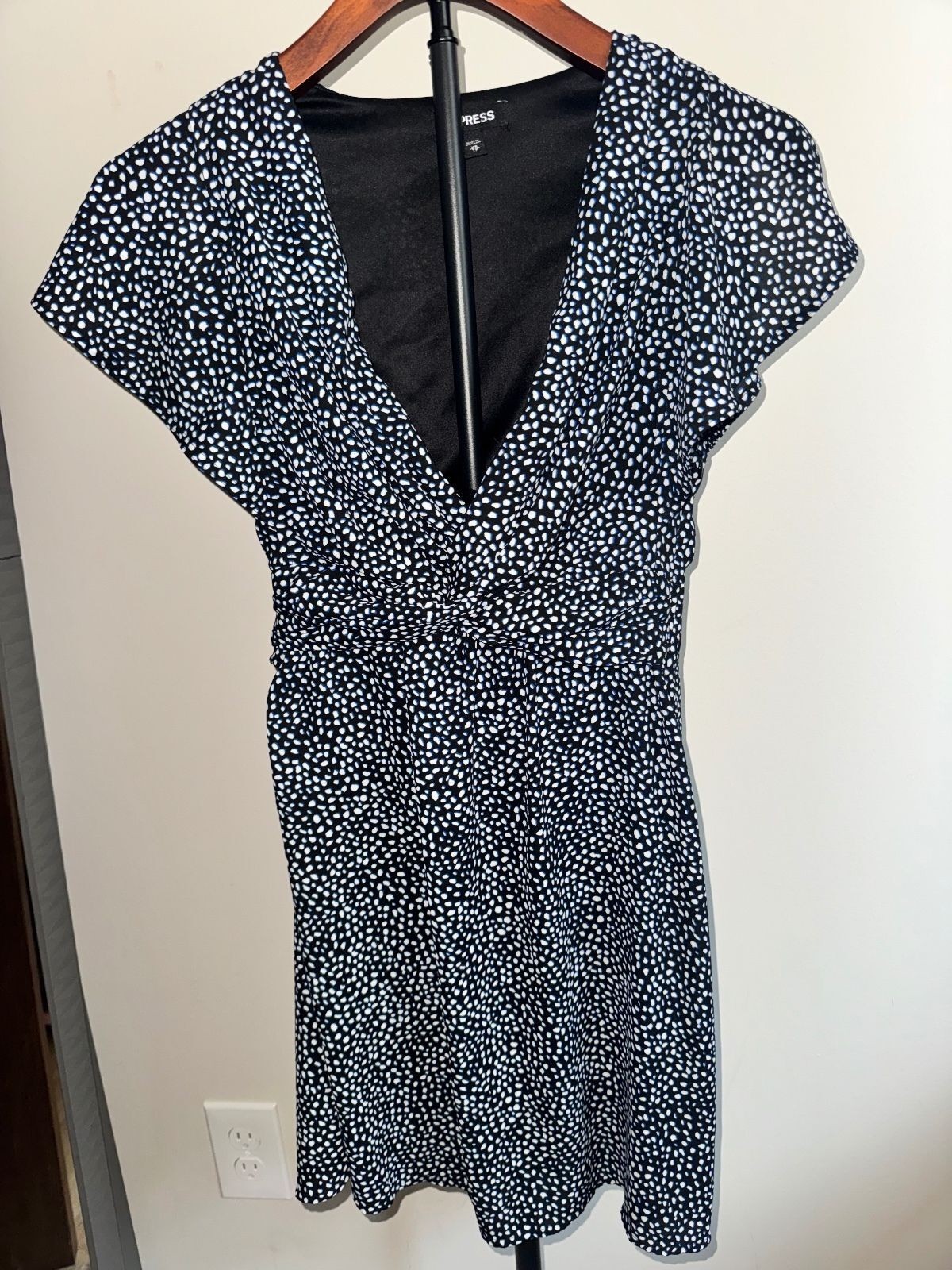 Express Black White Polka Dot Wrap Midi Dress XS Flutter Sleeve V-Neck