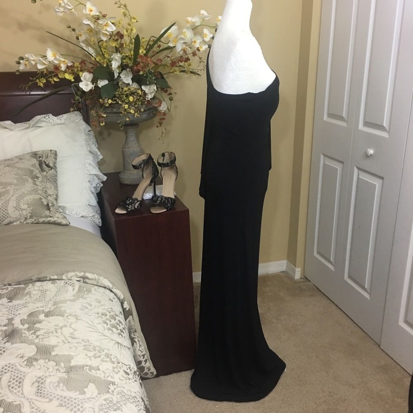 Cachet One Shoulder Floor Length Formal Gown Dress Black Size 10 Gala Cocktail