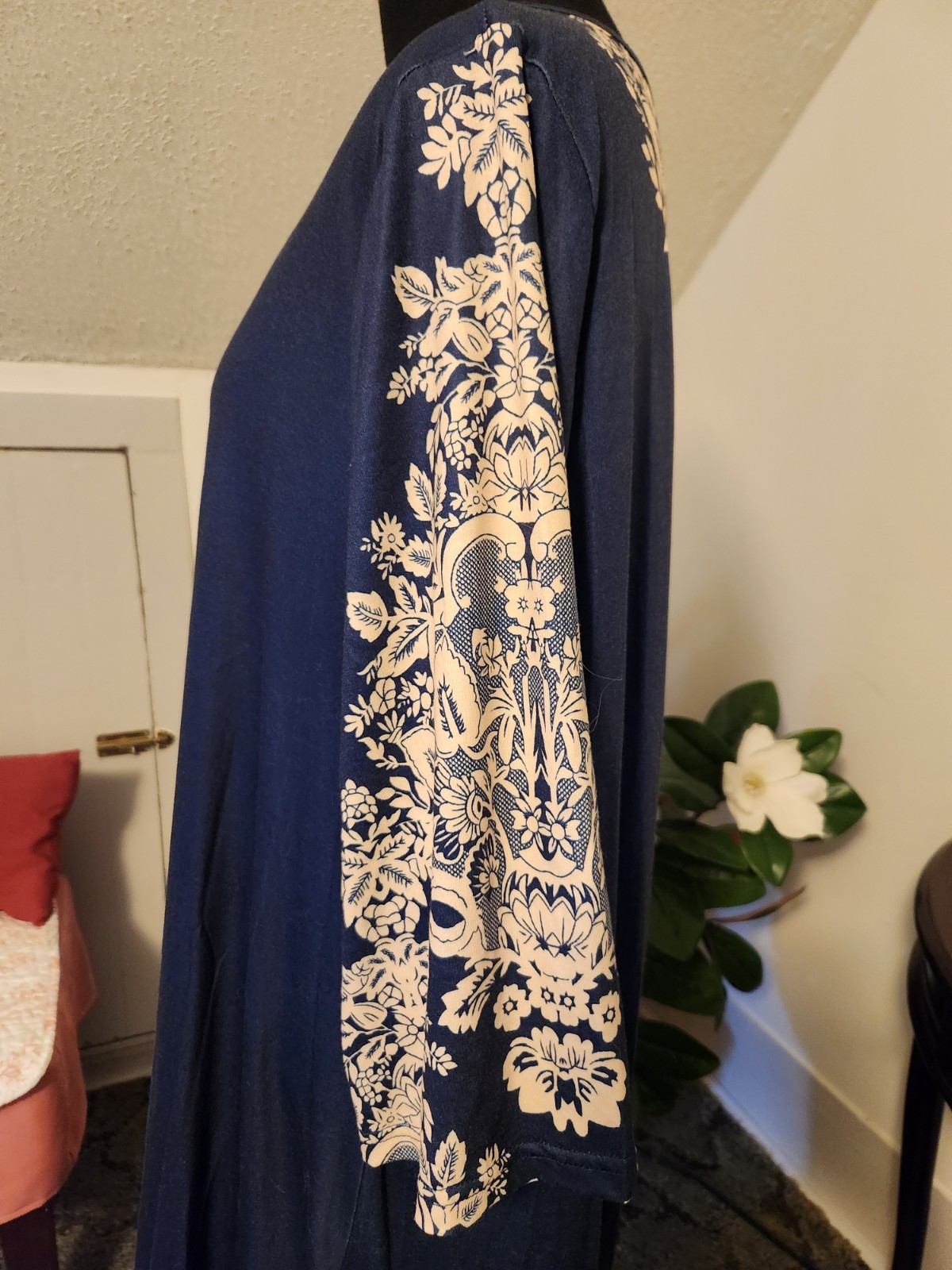 Women’s Elegant Navy and Cream,Printed Dress.Size xl New
